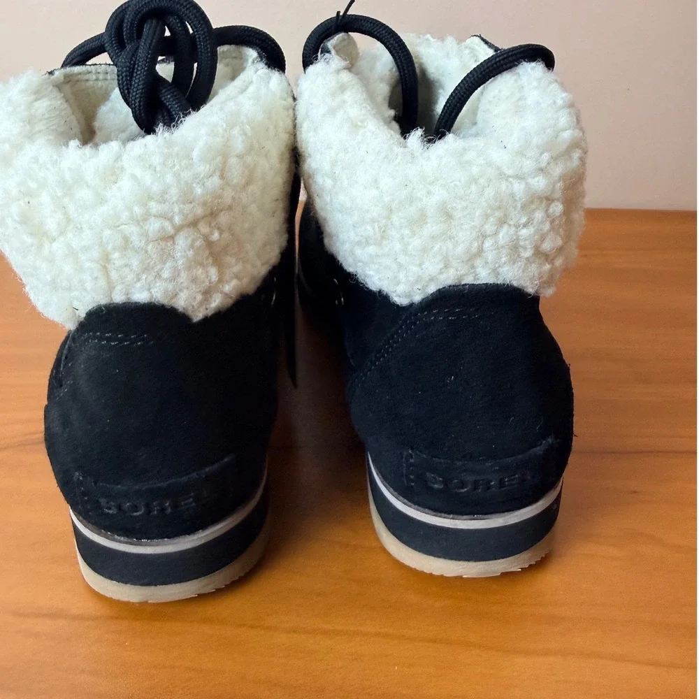 Sorel Harlow Lace Cozy Boots Black Suede‎ White Faux Shearling Lining size 10.5